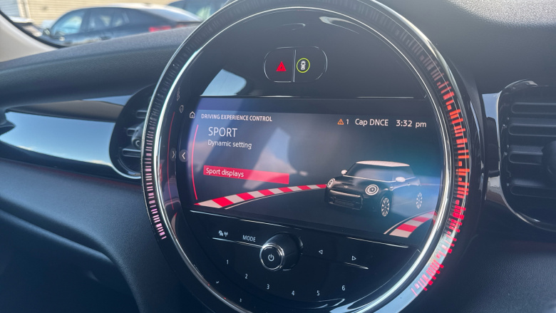 MINI Hatchback 1.5 Cooper Classic 3dr Auto Petrol Hatchback